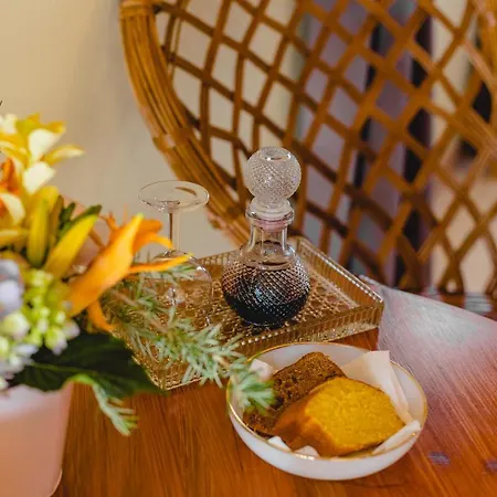 Magnolias Bed & Breakfast *