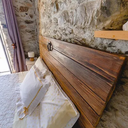Magnolias Bed & Breakfast Lousa (Central Portugal)
