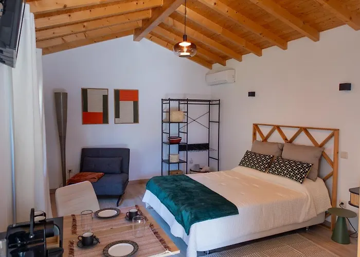 Magnolias Alojamento de Acomodação e Pequeno-almoço Lousã