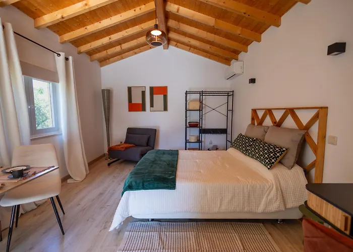 Alojamento de Acomodação e Pequeno-almoço Magnolias Lousã