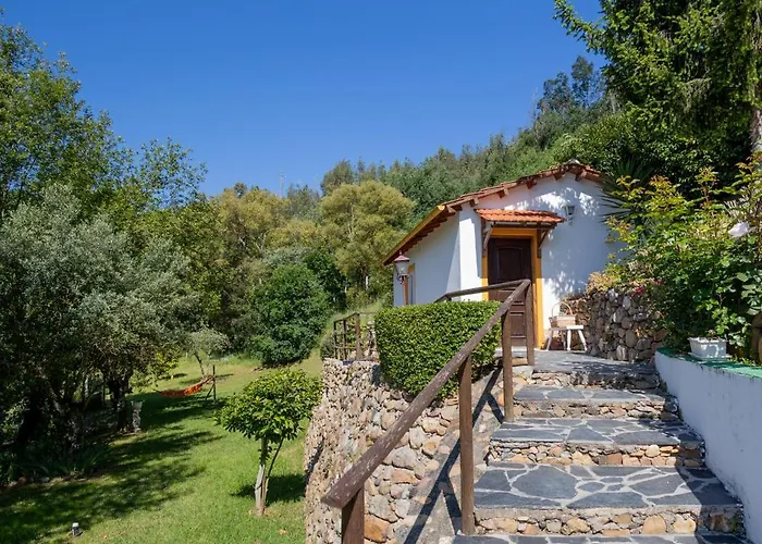 Alojamento de Acomodação e Pequeno-almoço Magnolias 4*