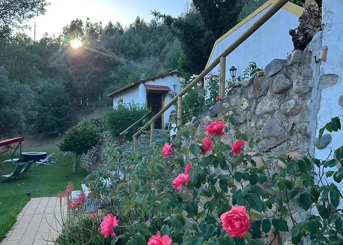 Alojamento de Acomodação e Pequeno-almoço Magnolias Lousã