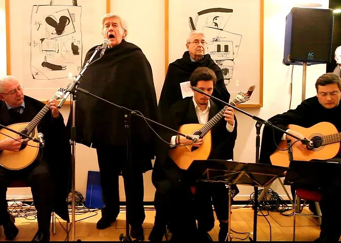 Alojamento de Acomodação e Pequeno-almoço Magnolias Lousã